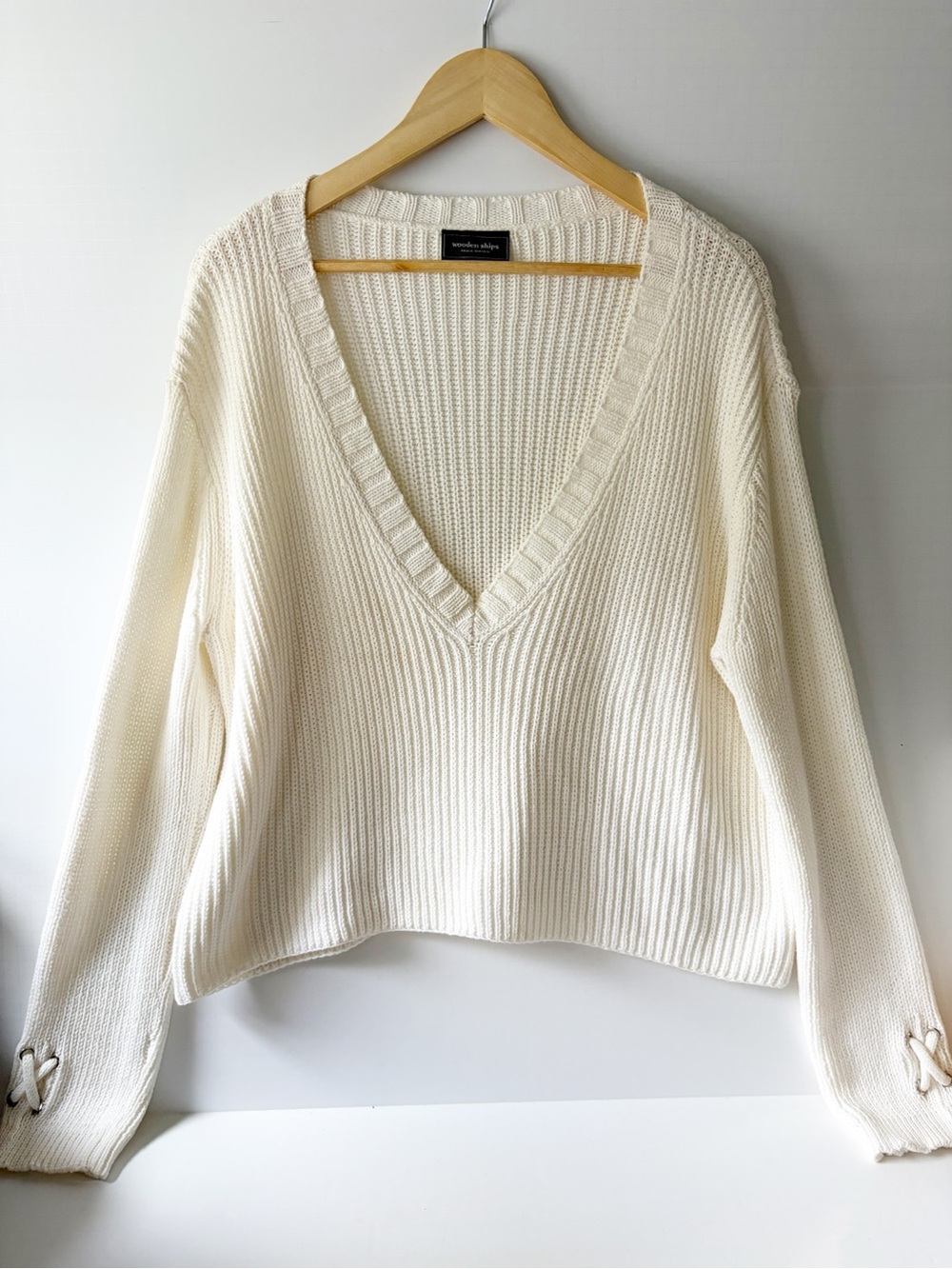 Wooden Ships Cream Deep V-Neck Sweater with Tie Sleeves Size M/L Coastal Grandma